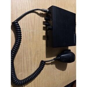 Cobra CB Radio 18 WX ST II Sound Tracker With Mic UNTESTED